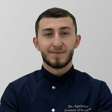 Агабеков Ахарат Гарунович, стоматолог-хирург