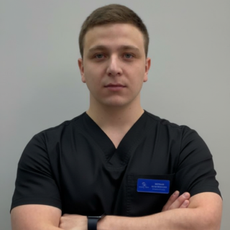Фаттахов Артур Иршатович, стоматолог-хирург