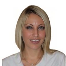 Никифорова Елена Владимировна, стоматолог-терапевт