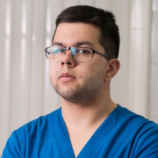 Смирнов Роман Алексеевич, стоматолог-хирург