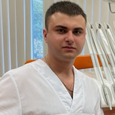 Божухин Вячеслав Юрьевич, стоматолог-терапевт