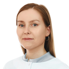 Полякова Алина Евгеньевна, офтальмолог