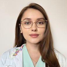 Мишакова Яна Евгеньевна, дерматолог