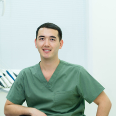 Ким Дмитрий Артурович, стоматолог-хирург