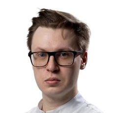 Чеботаренко Антон Сергеевич, стоматолог-хирург