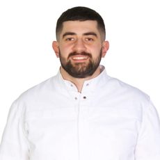 Тулатов Заур Валерьевич, стоматолог-хирург