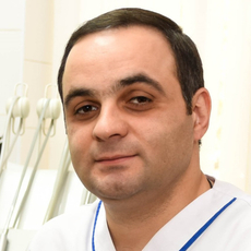 Касьян Айк Эдуардович, стоматолог-хирург