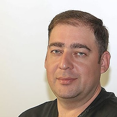 Шакиров Рустем Франсович, офтальмолог-хирург