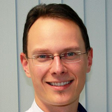 Никитин Михаил Александрович, стоматолог-терапевт