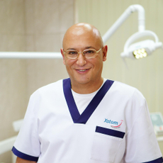 Кочинян Гарик Эдуардович, стоматолог-терапевт