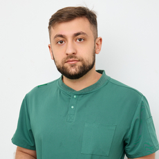 Абдуллаев Ахад Фаризович, хирург