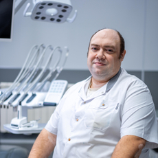 Медведев Юрий Леонидович, стоматолог-хирург