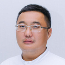 Степанов Булат Анатольевич, нейрохирург