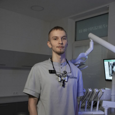 Антоневич Виктор Викторович, стоматолог-хирург