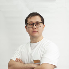 Токаев Нурлан Каржаубаевич, стоматолог-хирург