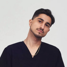 Карапетян Давид Владимирович, стоматолог-хирург