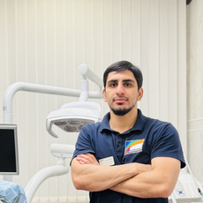 Курбанов Джамал Мурадович, стоматолог-терапевт