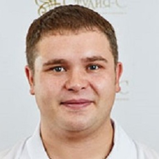 Толстов Владимир Андреевич, стоматолог-терапевт