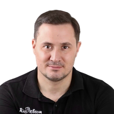 Трофимов Артем Эдуардович, стоматолог-терапевт