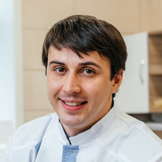 Гусаков Михаил Алексеевич, стоматолог-терапевт