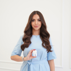 Яровова Ульяна Александровна, стоматолог-терапевт