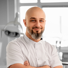 Карагезов Пантелей Витальевич, стоматолог-ортопед