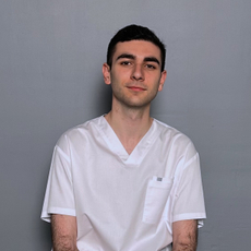 Валиев Давид Геннадьевич, стоматолог-хирург