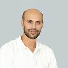 Манаширов Виталий Исраилович, стоматолог-хирург