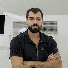 Гасымов Низами Мансурович, стоматолог-терапевт