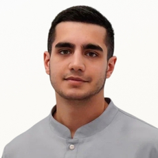 Фарзалиев Эмиль Эльдарович, стоматолог-хирург