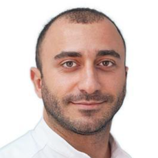 Агаджанян Эрнест Артемович, стоматолог-терапевт