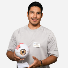 Касанаве Маккиавельо Даниэль Альберто, офтальмолог