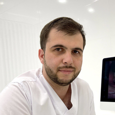 Мнацаканян Гор Мигранович, стоматолог-терапевт