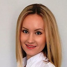 Долгушина Евгения Андреевна, стоматолог-терапевт