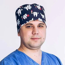 Леонтьев Владислав Вячеславович, стоматолог-терапевт