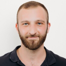 Оганесян Роберт Симонович, стоматолог-хирург