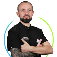 Пивоваров Вадим Игоревич, стоматолог-терапевт