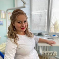Бакаусова Александра Андреевна, стоматолог-хирург
