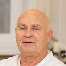 Иванов Вячеслав Николаевич, стоматолог-терапевт