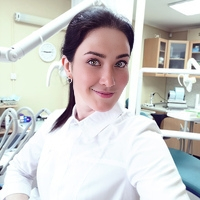 Неснова Екатерина Евгеньевна, стоматолог-терапевт