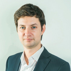 Керзиков Олег Андреевич, стоматолог-терапевт