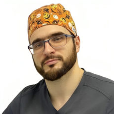 Курбанов Руслан Абдурашидович, хирург