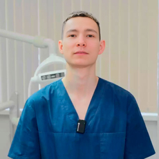 Генералов Илья Владимирович, стоматолог-терапевт