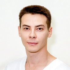 Бочков Денис Евгеньевич, стоматолог-хирург