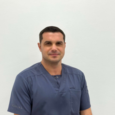 Данилов Роман Николаевич, стоматолог-хирург