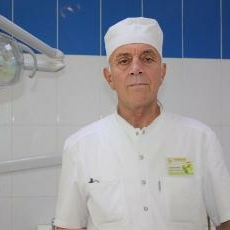 Алиханов Надир Абдулгашумович, стоматолог-хирург