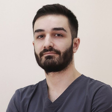 Лугуев Ислам Насырович, стоматолог-терапевт