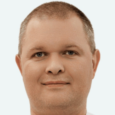 Денисов Денис Сергеевич, стоматолог-терапевт