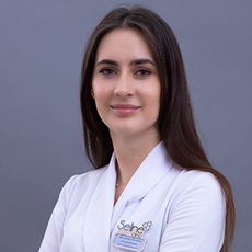 Деушева (Нестеренко) Оксана Леонидовна, врач-косметолог