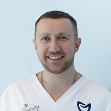 Седнев Роман Валерьевич, стоматолог-хирург